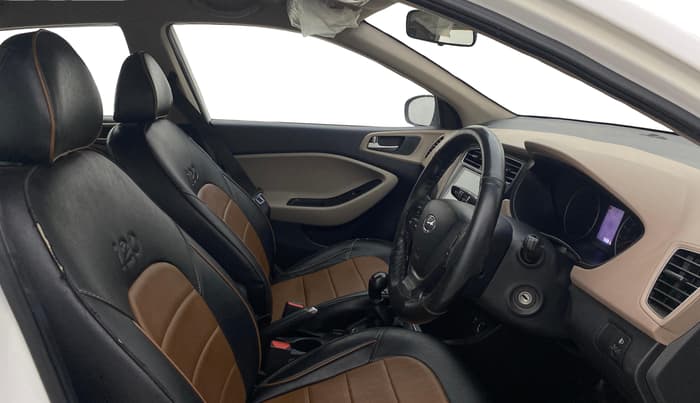 2020 Hyundai Elite i20 MAGNA PLUS 1.2, Petrol, Manual, 55,623 km, Right Side Front Door Cabin
