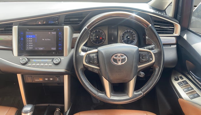 2016 Toyota Innova Crysta 2.7 ZX AT 7 STR, Petrol, Automatic, 51,020 km, Steering Wheel Close Up