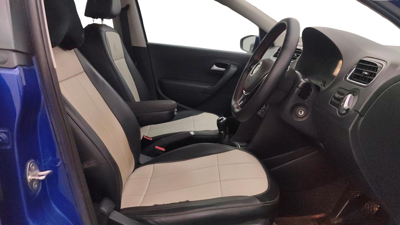 2021 Volkswagen Polo HIGHLINE PLUS 1.0, Petrol, Manual, 62,937 km, Right Side Front Door Cabin