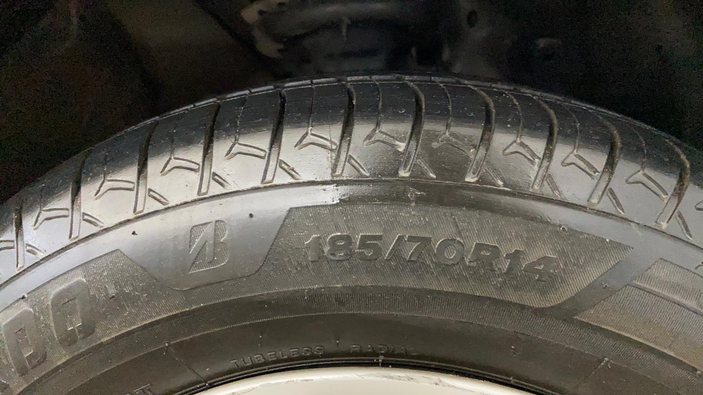2020 Hyundai Elite i20 MAGNA PLUS 1.2, Petrol, Manual, 70,307 km, Right Front Tyre Tread
