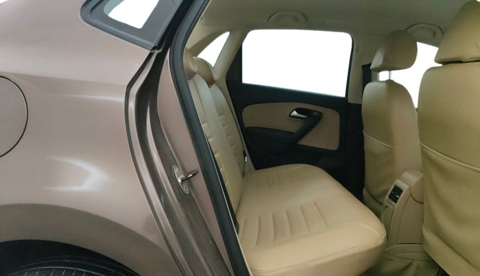 2017 Volkswagen Ameo HIGHLINE1.5L, Diesel, Manual, 86,048 km, Right Side Rear Door Cabin