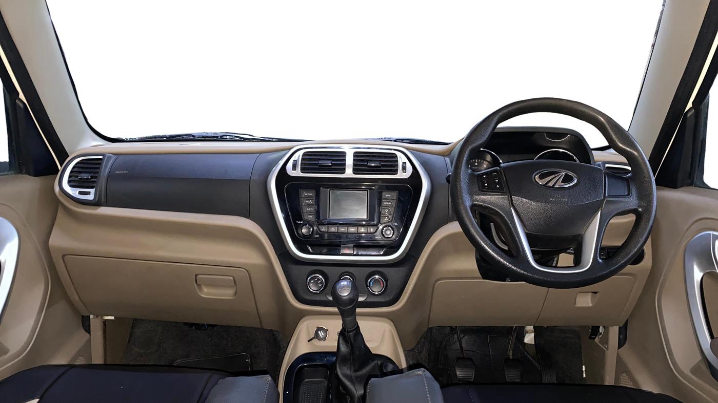 2015 Mahindra TUV300 T8, Diesel, Manual, 81,031 km, Dashboard