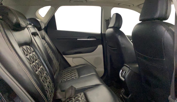 2020 KIA SONET HTX 1.0 IMT, Petrol, Manual, 59,144 km, Right Side Rear Door Cabin