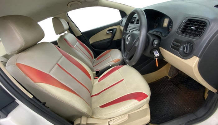 2017 Volkswagen Ameo COMFORTLINE 1.5 AT, Diesel, Automatic, 69,978 km, Right Side Front Door Cabin