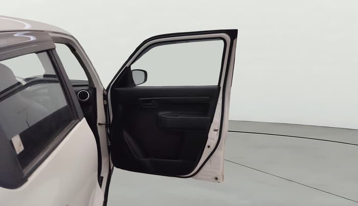2024 Maruti S PRESSO VXI+, Petrol, Manual, 6,810 km, RHS Front Door