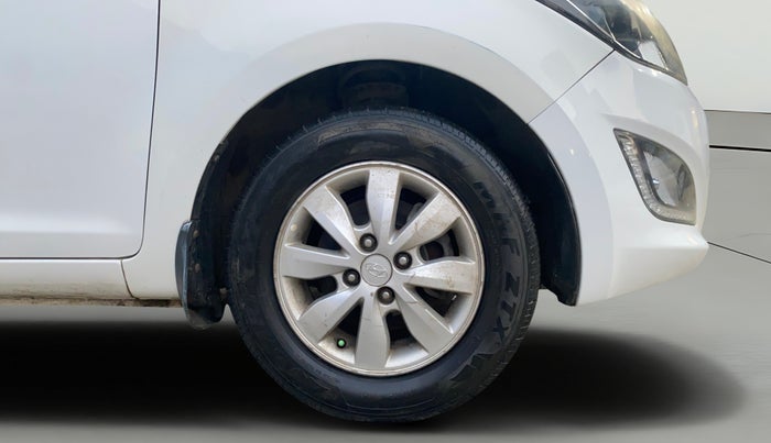 2013 Hyundai i20 SPORTZ 1.2, Petrol, Manual, 1,08,458 km, Right Front Wheel