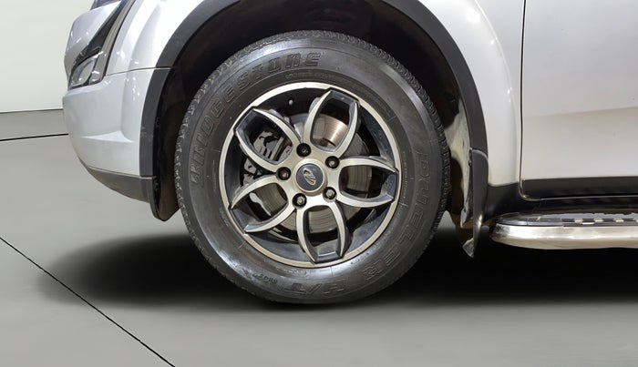 2020 Mahindra XUV500 W7, Diesel, Manual, 43,592 km, Left Front Wheel