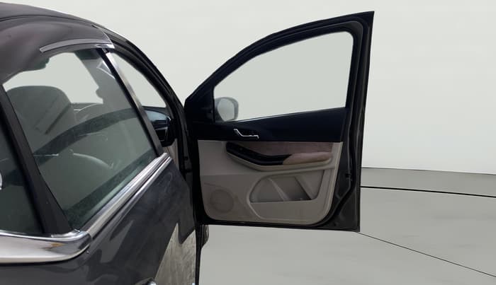 2023 Tata TIGOR XZ PLUS CNG, CNG, Manual, 66,176 km, RHS Front Door