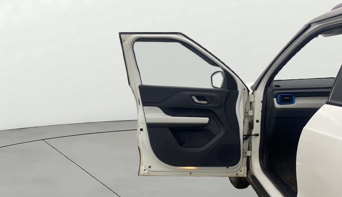 2022 Tata PUNCH CREATIVE  1.2 RTN DUAL TONE, Petrol, Manual, 9,655 km, LHS Front Door