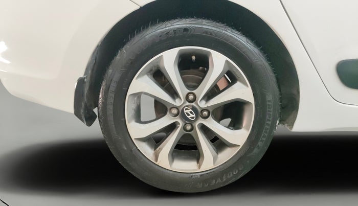 2014 Hyundai Xcent SX 1.2 (O), Petrol, Manual, 1,08,074 km, Right Rear Wheel