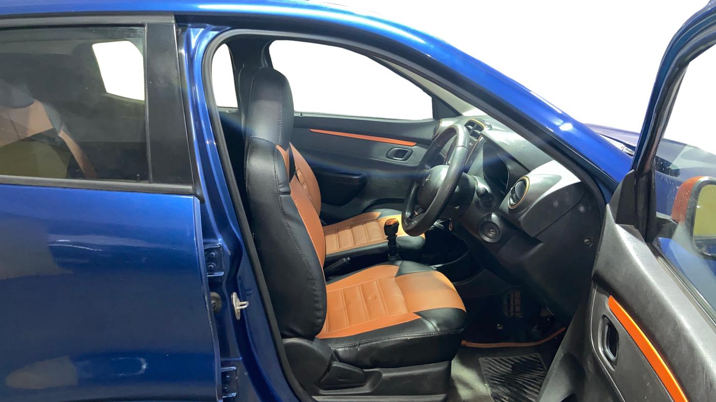 2018 Renault Kwid CLIMBER 1.0, Petrol, Manual, 69,273 km, Right Side Front Door Cabin