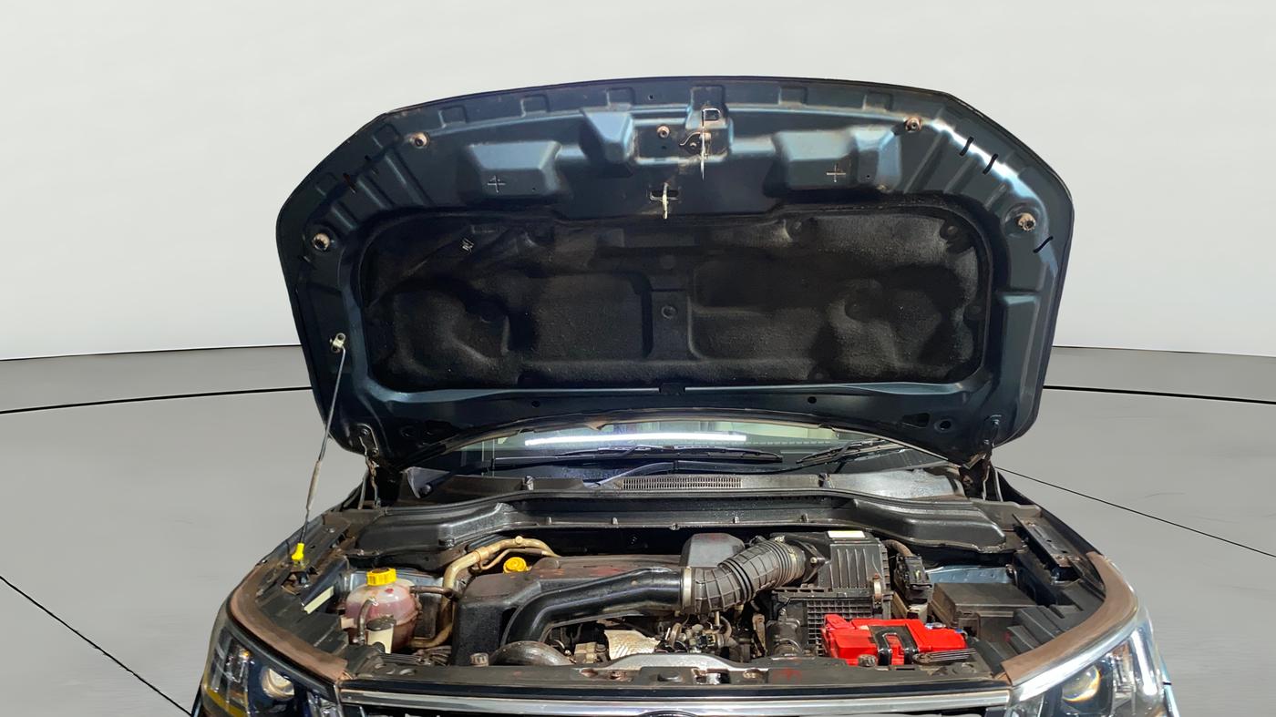 2021 Mahindra XUV300 W8 (O) 1.5 DIESEL AMT DUAL TONE, Diesel, Automatic, 43,432 km, Open Bonet