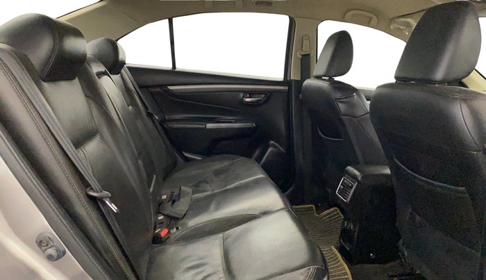 2018 Maruti Ciaz S 1.4 MT PETROL, Petrol, Manual, 98,497 km, Right Side Rear Door Cabin