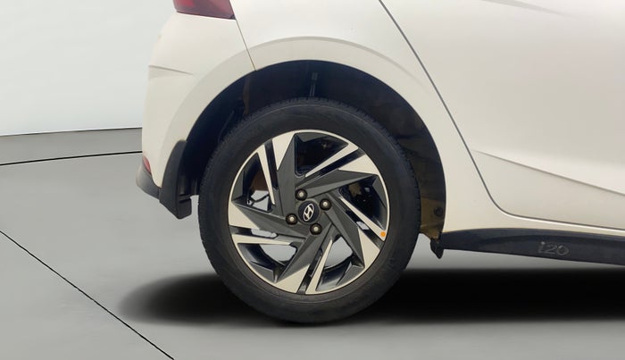 2020 Hyundai NEW I20 ASTA (O) 1.0 TURBO GDI DCT, Petrol, Automatic, 43,247 km, Right Rear Wheel