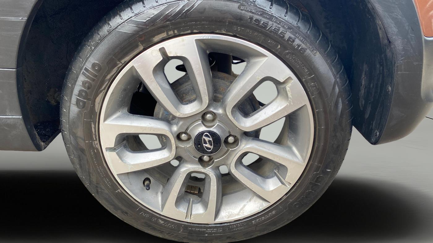 2016 Hyundai i20 Active 1.2 SX, Petrol, Manual, 16,868 km, Left Rear Wheel