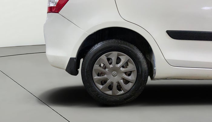 2015 Maruti Swift Dzire VXI, Petrol, Manual, 90,585 km, Right Rear Wheel