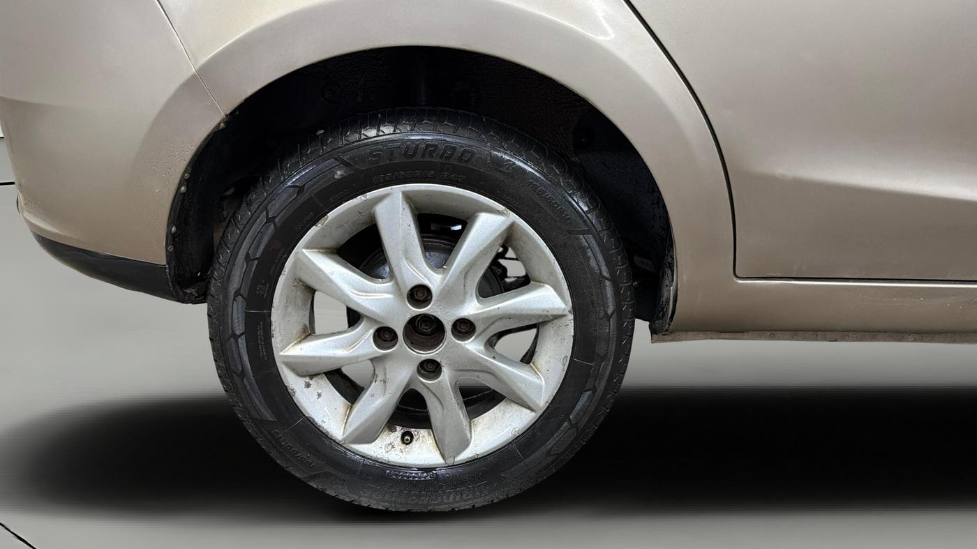 2014 Tata Zest XT PETROL, Petrol, Manual, 74,150 km, Right Rear Wheel