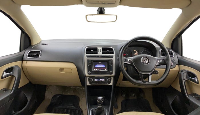 2016 Volkswagen Polo HIGHLINE 1.0L, Petrol, Manual, 58,567 km, Dashboard