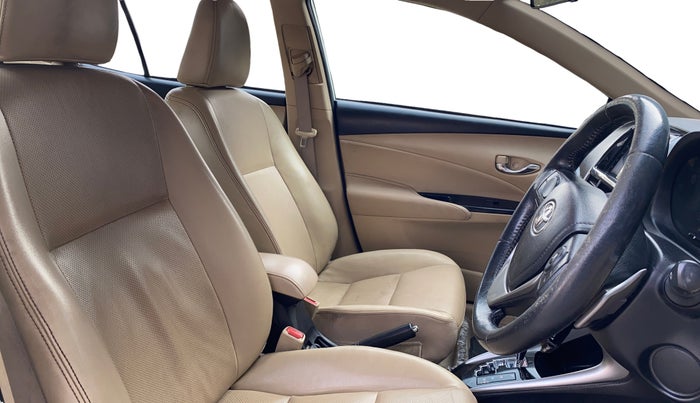 2020 Toyota YARIS VX CVT, Petrol, Automatic, 77,809 km, Right Side Front Door Cabin