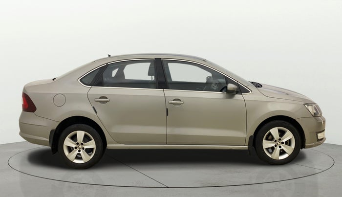 2017 Skoda Rapid AMBITION 1.6 MPI MT, Petrol, Manual, 84,228 km, Right Side View