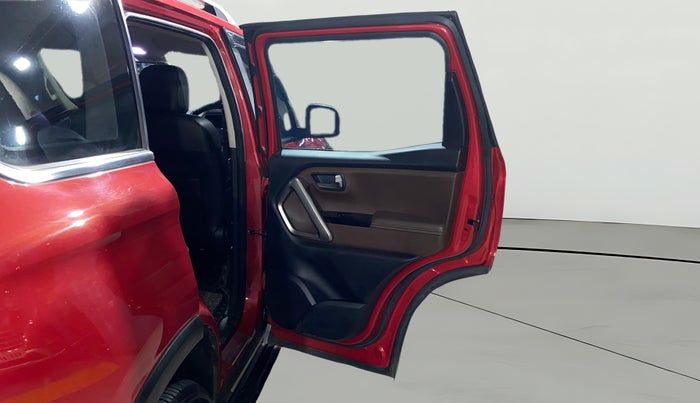 2023 Mahindra SCORPIO-N Z8 DIESEL MT 4WD 7 STR, Diesel, Manual, 33,984 km, RHS Rear Door