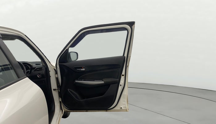 2020 Maruti Swift ZXI, Petrol, Manual, 34,256 km, RHS Front Door