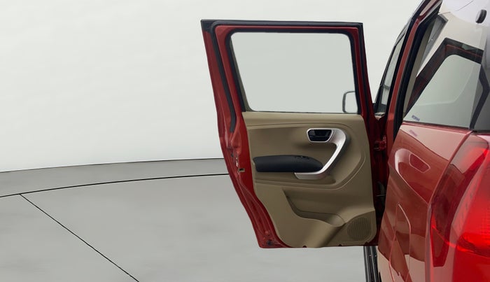 2017 Mahindra TUV300 T10 DUAL TONE, Diesel, Manual, 65,032 km, LHS Rear Door