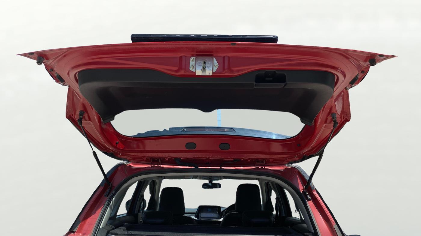 2024 Maruti BREZZA ZXI  AT SMART HYBRID DUAL TONE, Petrol, Automatic, 12,769 km, Boot Door Open