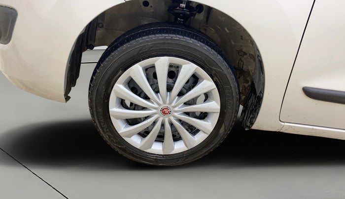 2014 Maruti Wagon R 1.0 VXI, Petrol, Manual, 66,371 km, Left Front Wheel