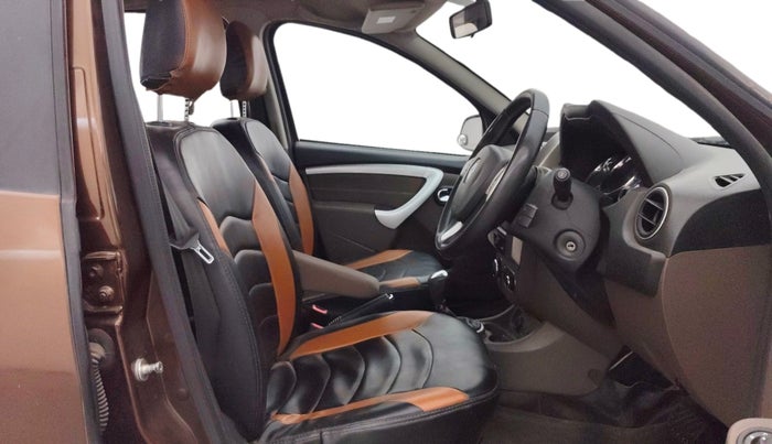 2017 Renault Duster 110 PS RXZ 4X2 AMT DIESEL, Diesel, Automatic, 75,759 km, Right Side Front Door Cabin