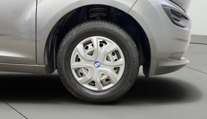2021 Tata ALTROZ XE PETROL, Petrol, Manual, 26,607 km, Right Front Wheel