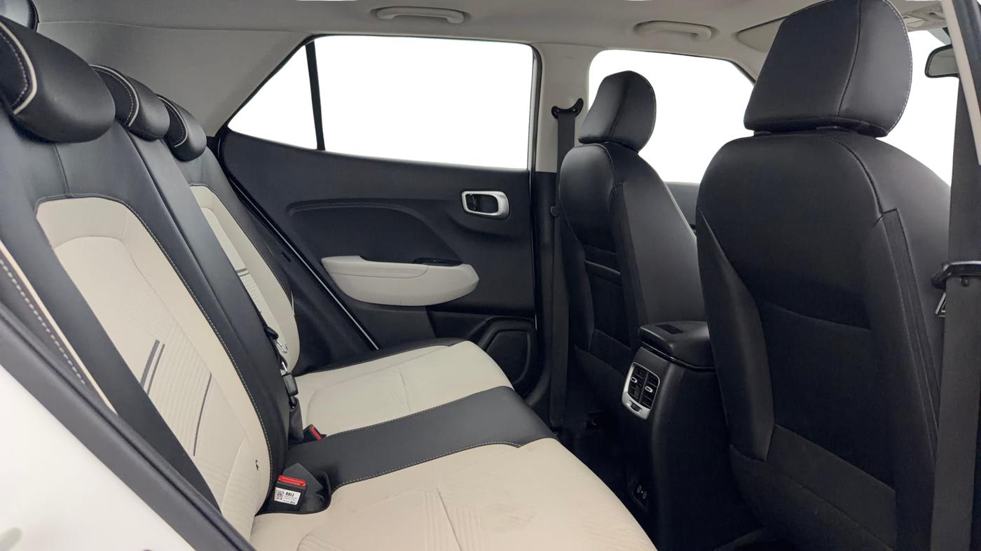 2023 Hyundai VENUE SX (O) 1.0 TURBO DCT, Petrol, Automatic, 11,677 km, Right Side Rear Door Cabin