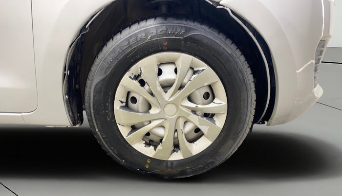 2021 Maruti Swift LXI, Petrol, Manual, 38,345 km, Right Front Wheel