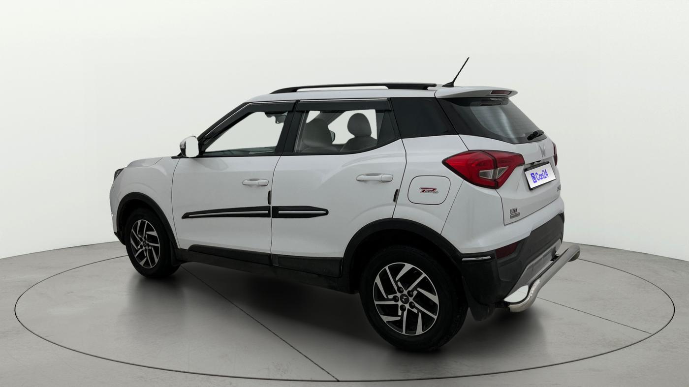 2024 Mahindra XUV300 W8 (O) 1.2 PETROL AMT, Petrol, Automatic, 16,200 km, Left Back Diagonal