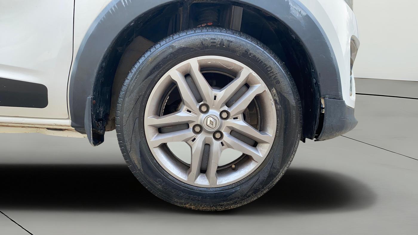 2024 Renault TRIBER RXZ, Petrol, Manual, 37,855 km, Right Front Wheel