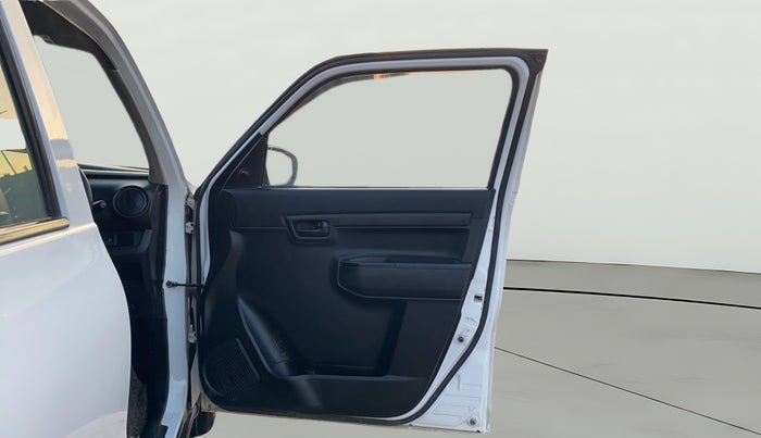 2023 Maruti S PRESSO VXI, Petrol, Manual, 62,889 km, RHS Front Door