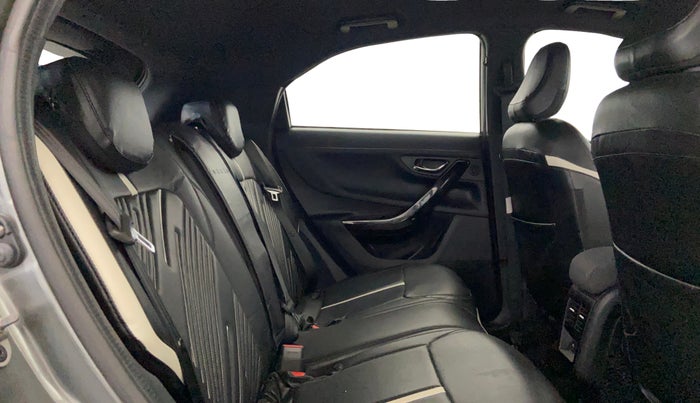 2023 Tata NEXON FEARLESS 1.2 REVOTRON 6 MT DT, Petrol, Manual, 18,004 km, Right Side Rear Door Cabin