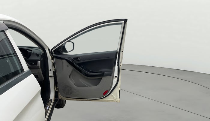 2019 Tata NEXON XM PETROL, Petrol, Manual, 72,768 km, RHS Front Door