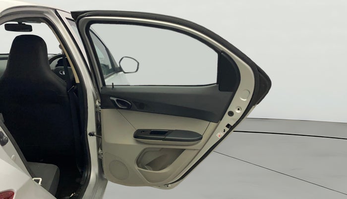 2018 Tata Tiago XT PETROL, Petrol, Manual, 30,617 km, RHS Rear Door