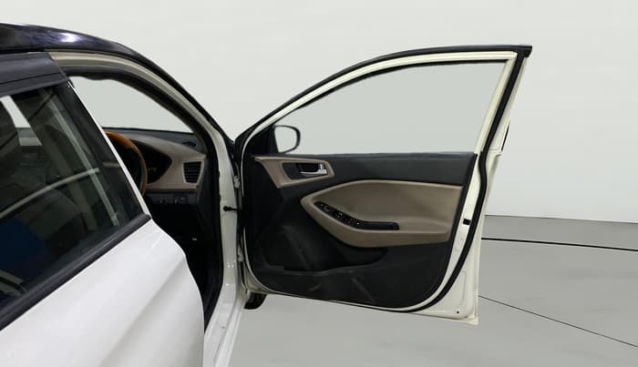 2018 Hyundai Elite i20 ASTA 1.2 (O), CNG, Manual, 1,07,247 km, RHS Front Door