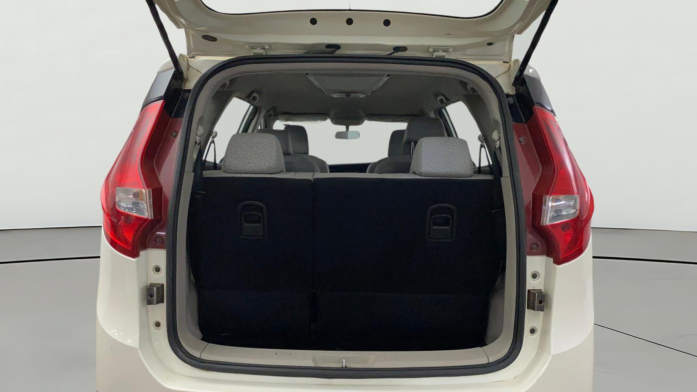 2022 Mahindra MARAZZO M4+ 7 STR, Diesel, Manual, 10,622 km, Boot Open Zoomed View