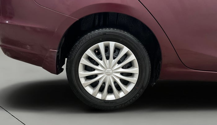 2017 Maruti Ciaz DELTA 1.4 MT PETROL, Petrol, Manual, 1,14,218 km, Right Rear Wheel