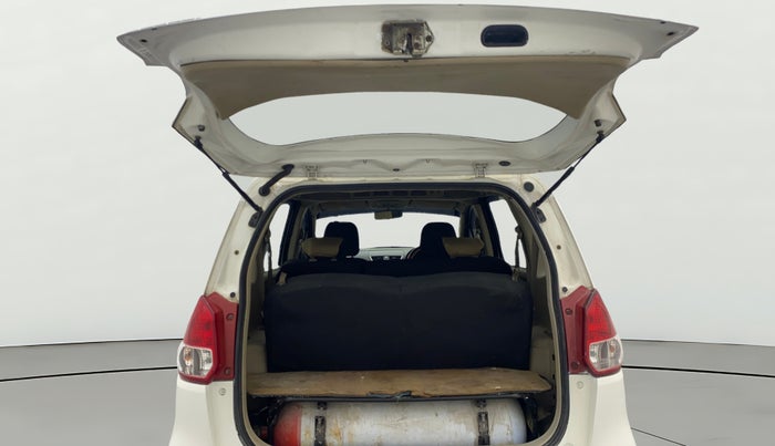 2017 Maruti Ertiga VXI CNG, CNG, Manual, 82,888 km, Boot Door Open