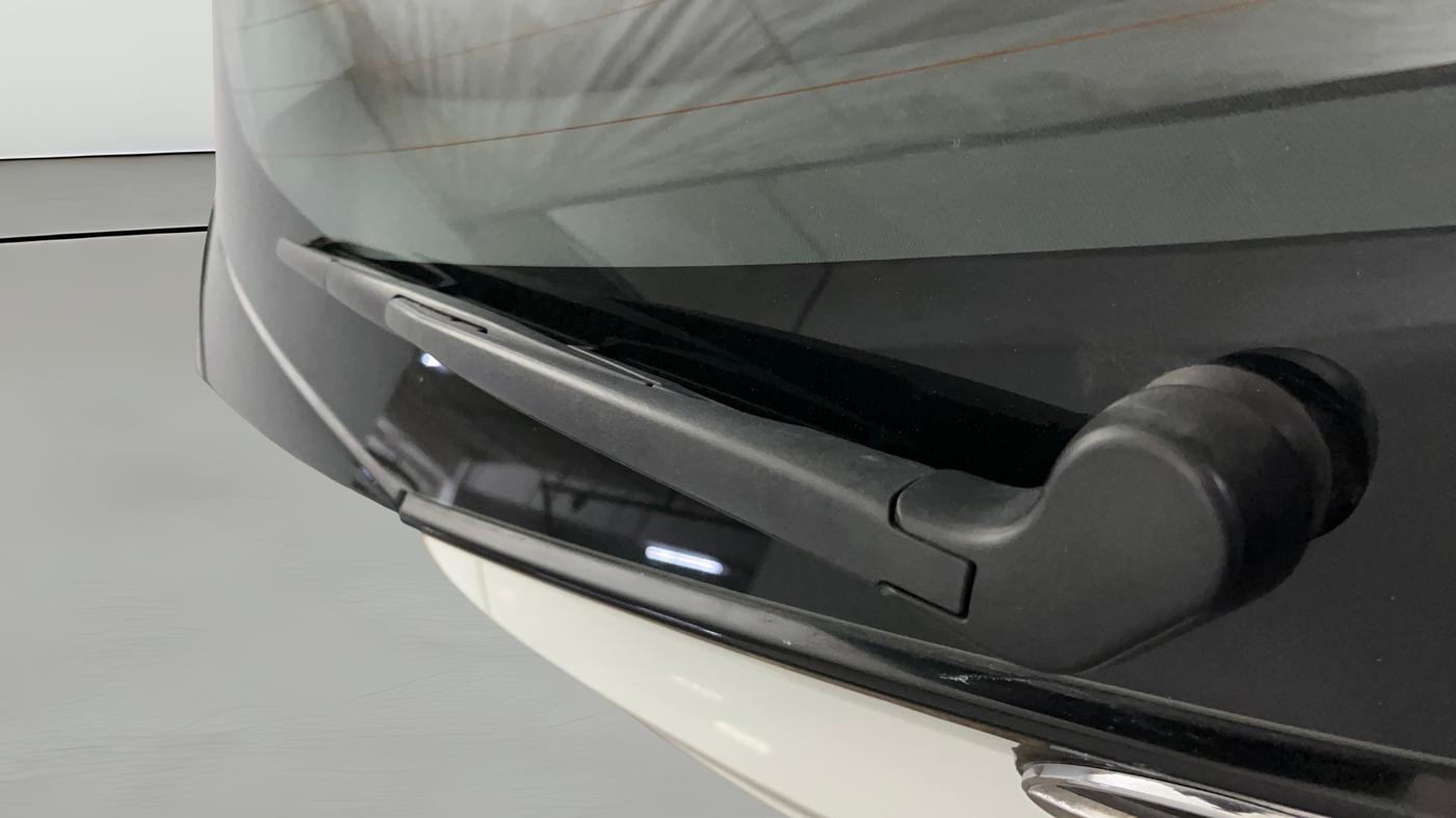 2023 Tata ALTROZ XZA PLUS, Petrol, Automatic, 82,235 km, Rear Wiper