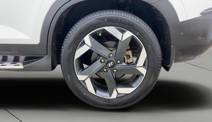 2021 Hyundai ALCAZAR PLATINUM (O) 6STR 2.0 AT, Petrol, Automatic, 1,07,659 km, Left Rear Wheel