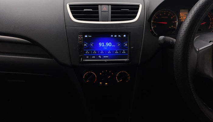 2014 Maruti Swift VXI, Petrol, Manual, 91,395 km, Air Conditioner