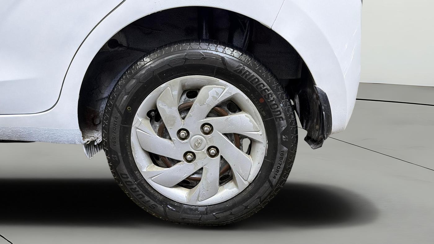 2019 Hyundai NEW SANTRO SPORTZ CNG, CNG, Manual, 79,405 km, Left Rear Wheel