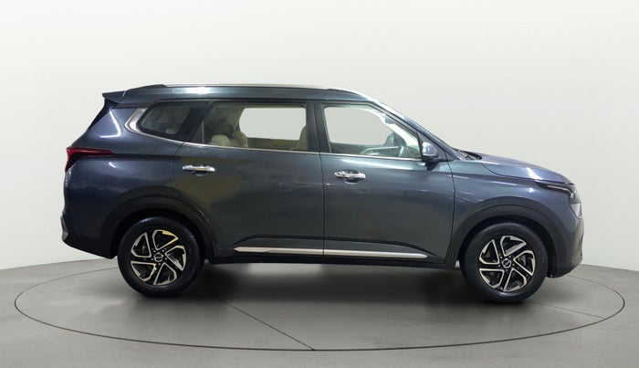 2022 KIA CARENS LUXURY PLUS 1.4 PETROL DCT 7 STR, Petrol, Automatic, 35,201 km, Right Side View