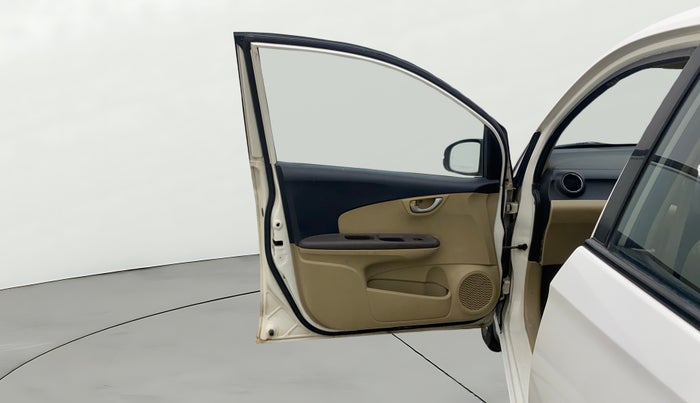 2013 Honda Brio V MT, Petrol, Manual, 1,08,314 km, LHS Front Door