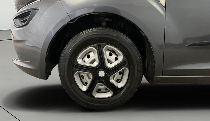 2022 Tata ALTROZ XE PETROL, Petrol, Manual, 45,892 km, Left Front Wheel